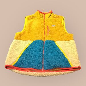 Nike Sportswear Sherpa Fleece Vest Mens Small Multi Colorblock Sleeveless Zip-Up